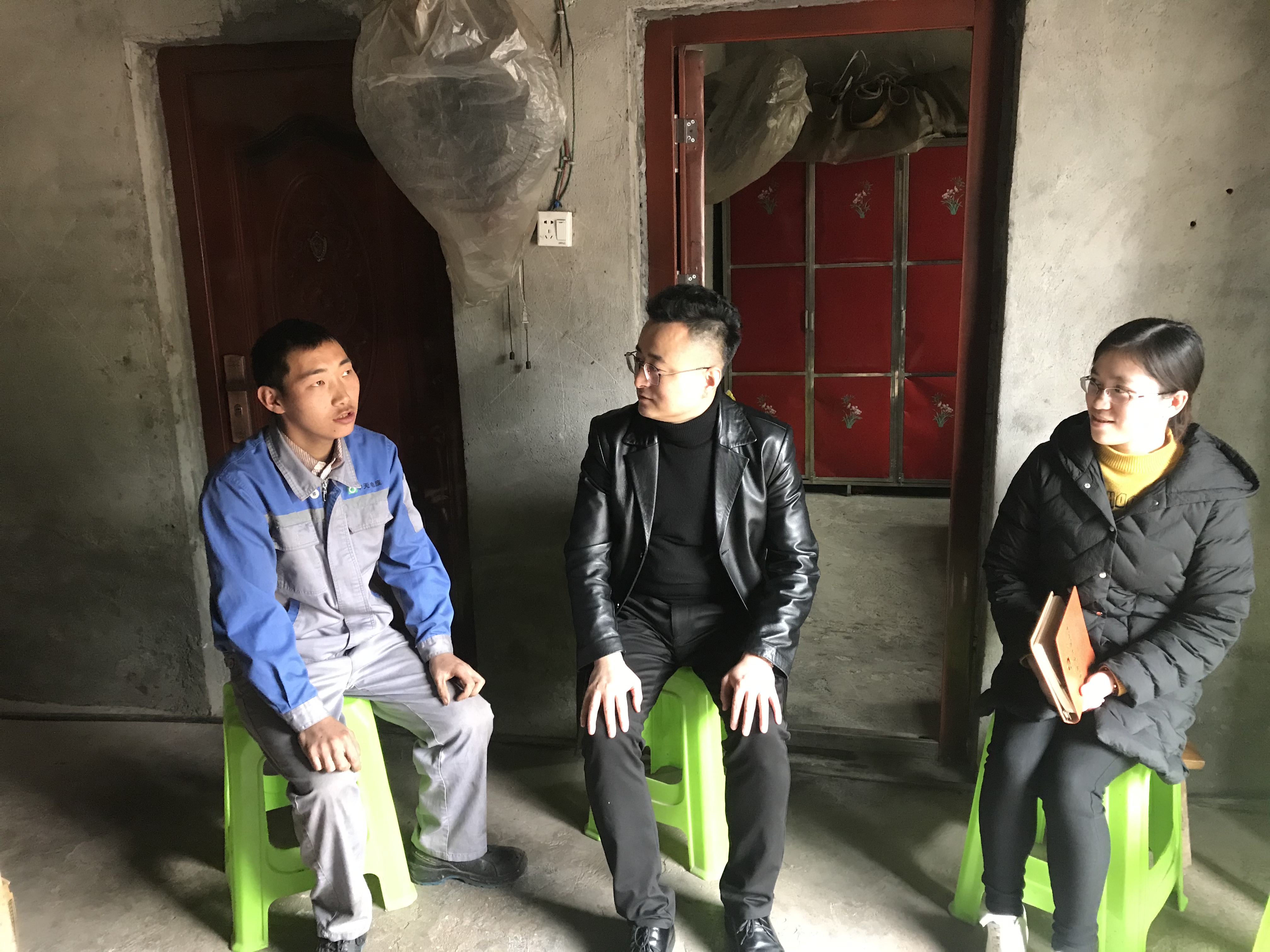 慰問(wèn)送溫暖，關(guān)懷暖人心